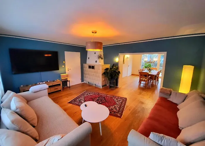 Holiday home Dhrontal